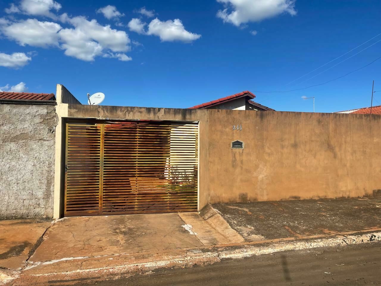 Imagem do VENDA - CASA NO SETOR ÁGUA FRIA